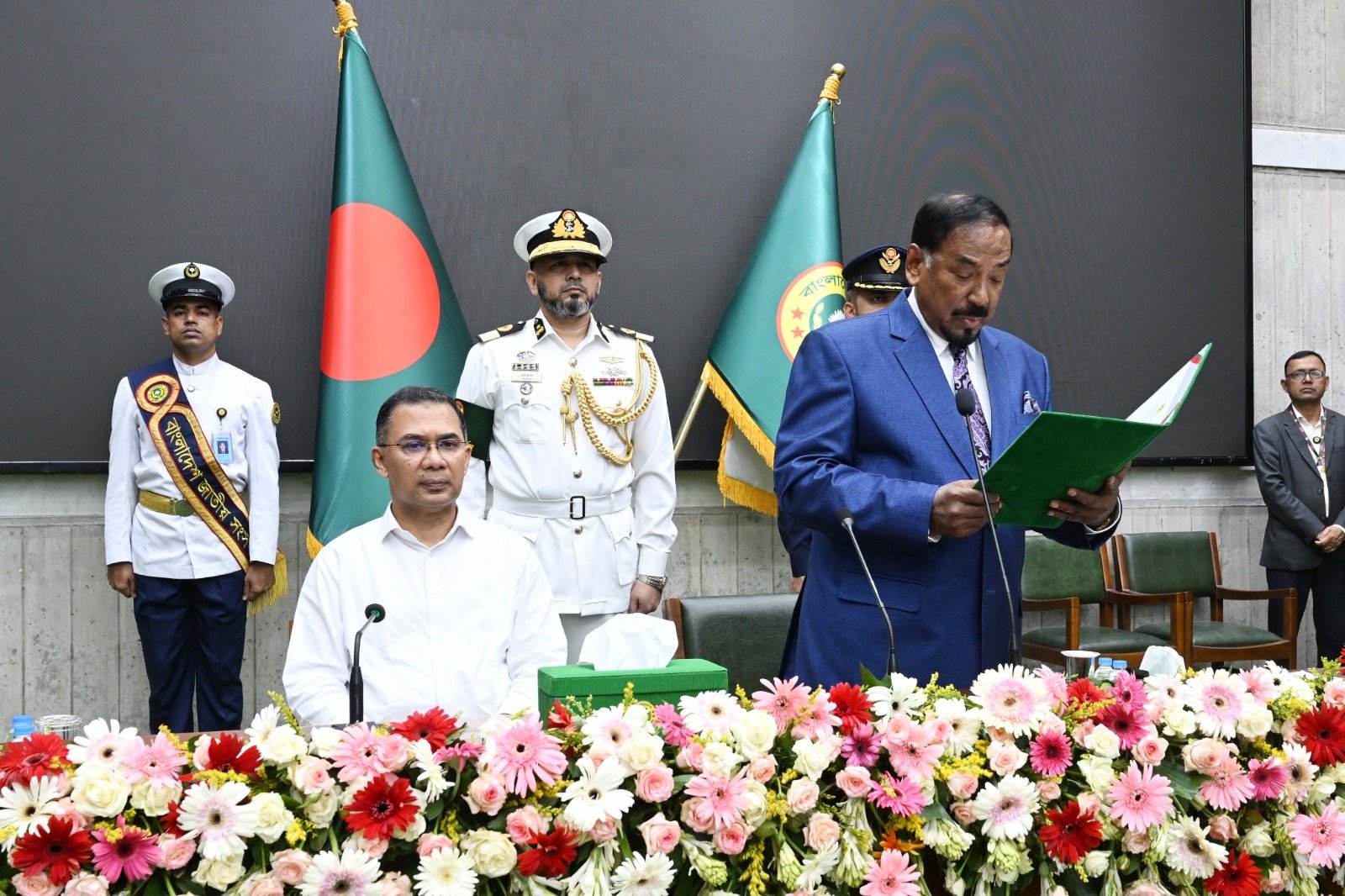 প্রধানমন্ত্রীর উপস্থিতিতে সংরক্ষিত নারী আসনের নবনির্বাচিত সংসদ সদস্যদের শপথ গ্রহণ অনুষ্ঠিত