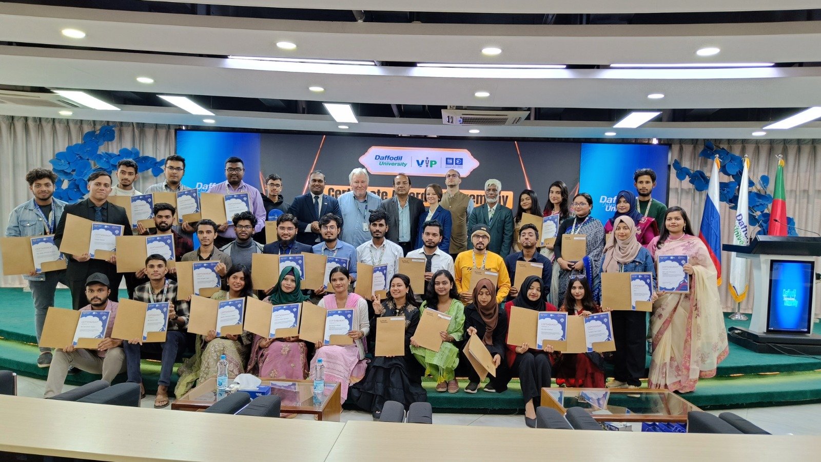 ডাফোডিল ইন্টারন্যাশনাল ইউনিভার্সিটিতে রুশ ভাষা শর্ট কোর্সের সার্টিফিকেট বিতরণী অনুষ্ঠান অনুষ্ঠিত