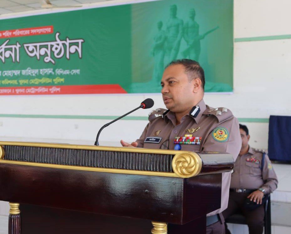বীর মুক্তিযোদ্ধা পুলিশদের অবদান চিরস্মরণীয়: কেএমপি কমিশনার