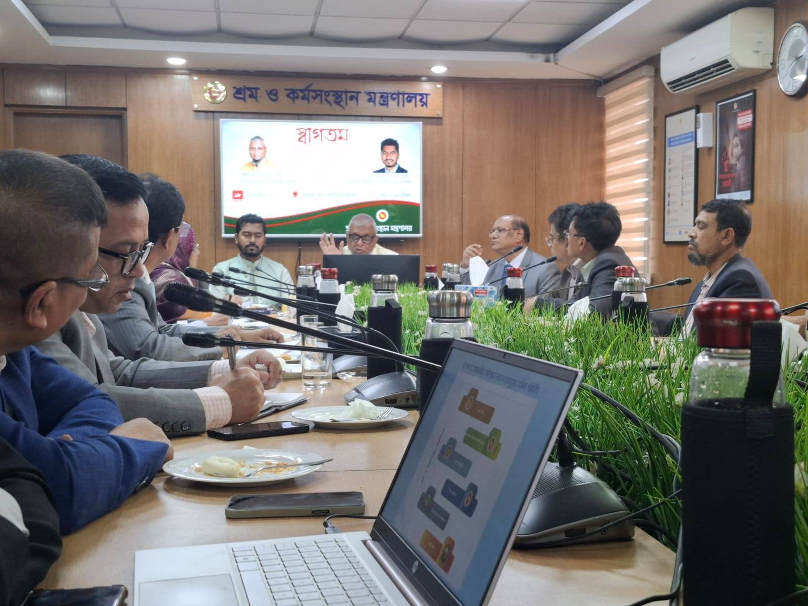 মানুষের প্রত্যাশা অনুযায়ী আমাদেরকে কাজ করতে হবে: শ্রম ও কর্মসংস্থান মন্ত্রী