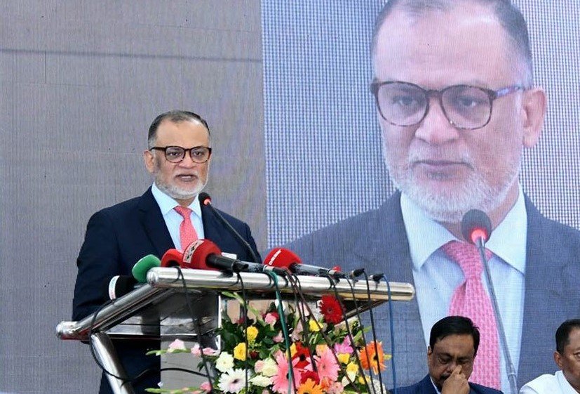 আসবাবপত্র শিল্পের বিকাশ এবং রপ্তানি বাজার সম্প্রসারণে উদ্যোগ নিয়েছে সরকার: বাণিজ্য উপদেষ্টা