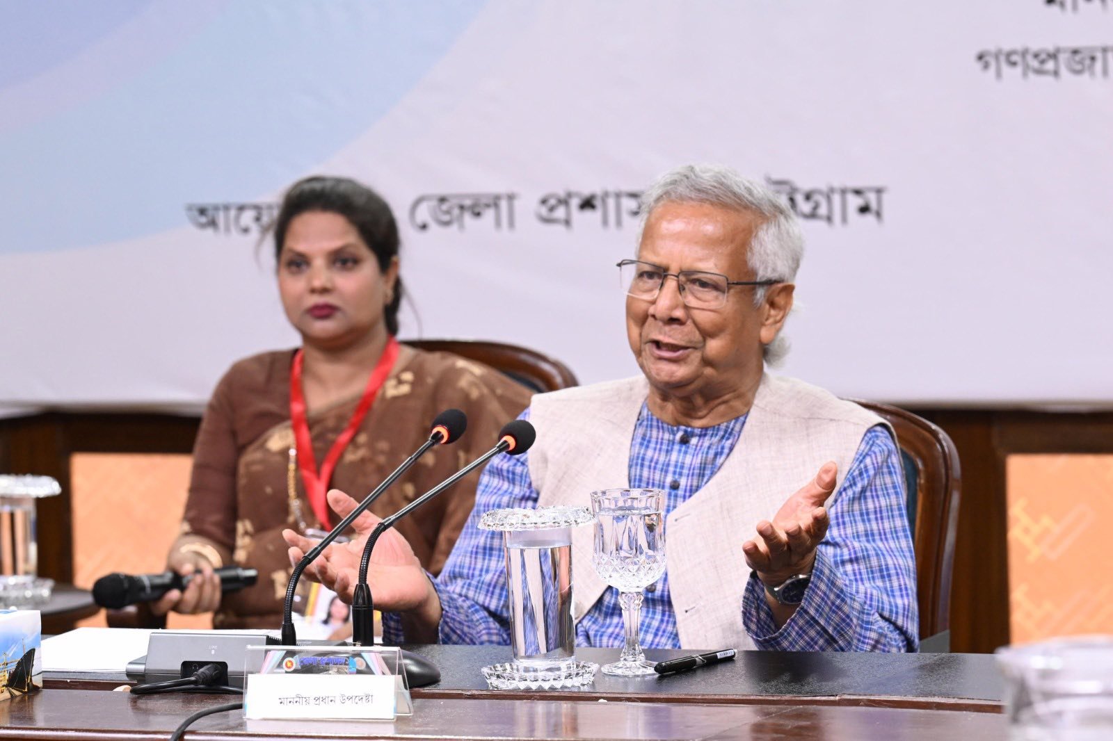 চট্টগ্রাম শহরের জলাবদ্ধতা চলতি মৌসুমে অর্ধেকে নামিয়ে আনতে প্রধান উপদেষ্টার নির্দেশনা