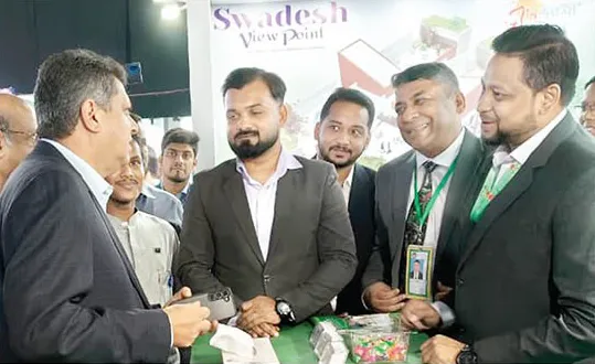 আবাসন মেলায় স্বদেশ প্রপার্টিসের স্টল পরিদর্শন করলেন গৃহায়ণ ও গণপূর্তমন্ত্রী