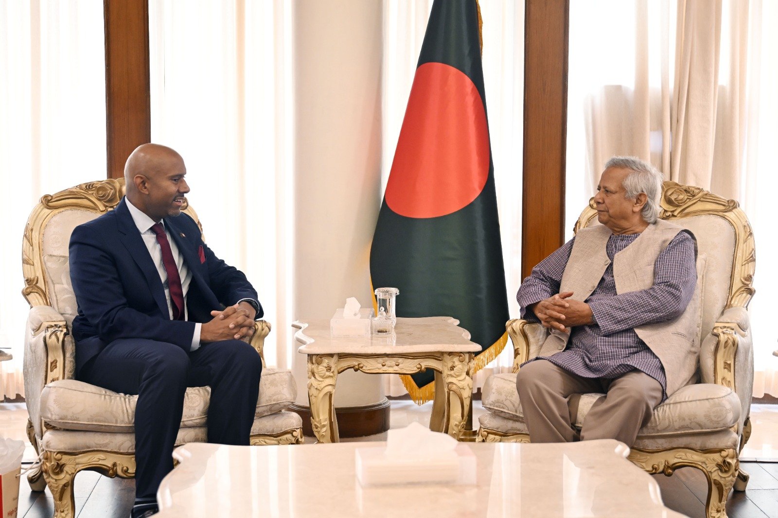 কোটি কোটি ডলার পাচার হওয়া অর্থ উদ্ধারে কানাডার সাহায্য চান প্রধান উপদেষ্টা