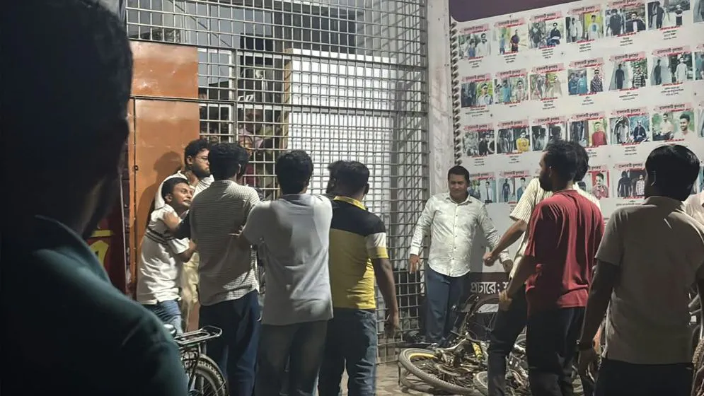 রাজশাহী বিশ্ববিদ্যালয়ে সাংবাদিক-শিক্ষার্থীদের ওপর হামলার অভিযোগ, আহত ১০