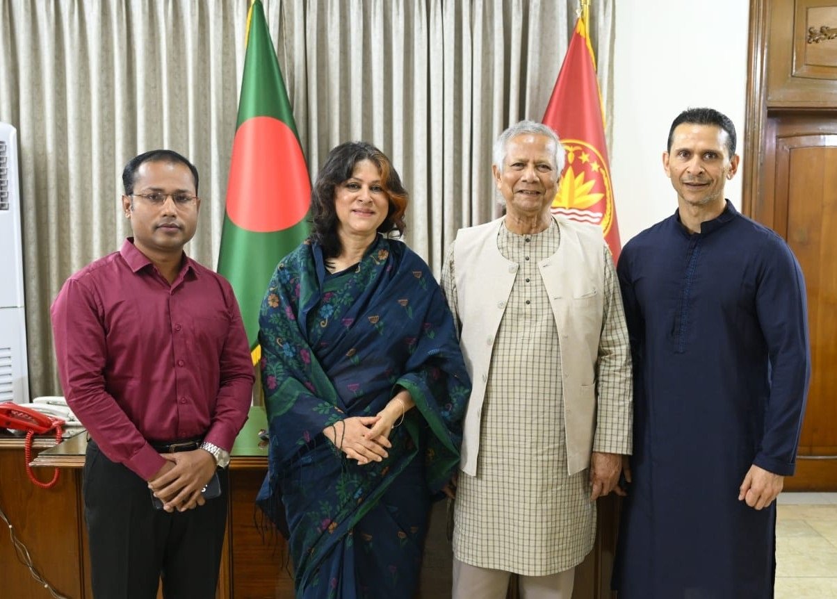 প্রধান উপদেষ্টার সঙ্গে তাজউদ্দিন পরিবারের সৌজন্য সাক্ষাৎ