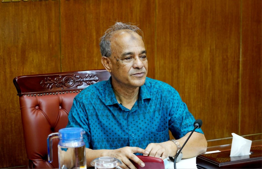 বিদেশী পর্যটকদের জন্য ভিসা প্রক্রিয়া সহজীকরণের আশ্বাস স্বরাষ্ট্র উপদেষ্টার