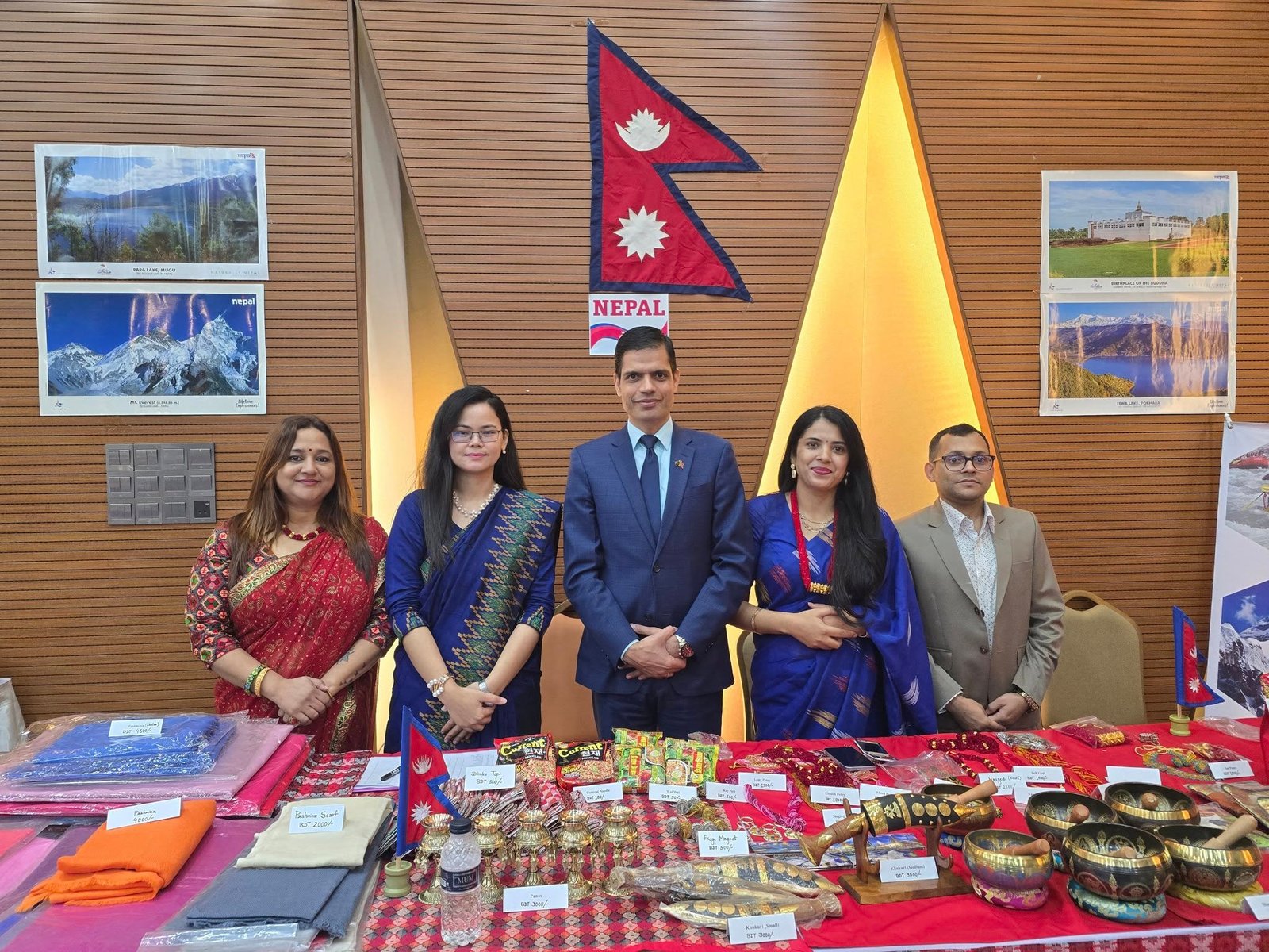 ঢাকায় আন্তর্জাতিক চ্যারিটি বাজার ২০২৫-এ নেপালীয় সাংস্কৃতিক পরিচয় তুলে ধরল নেপাল দূতাবাস