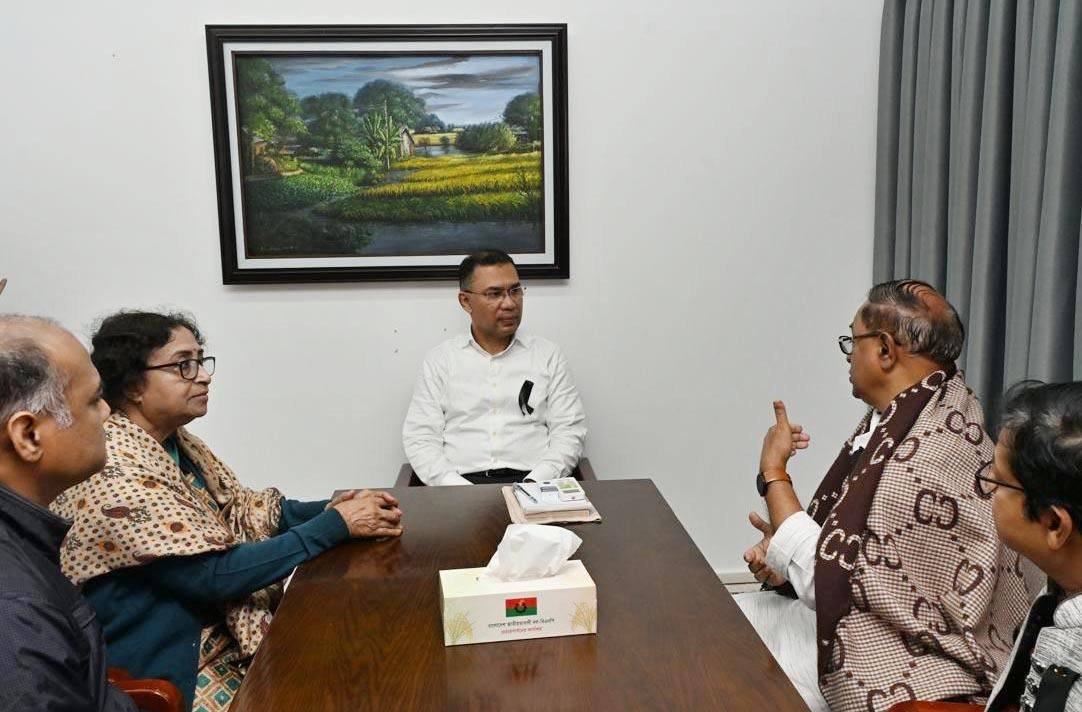 তারেক রহমানের সঙ্গে সৌজন্য সাক্ষাৎ করলেন বিপ্লবী ওয়ার্কার্স পার্টির সাধারণ সম্পাদক সাইফুল হক