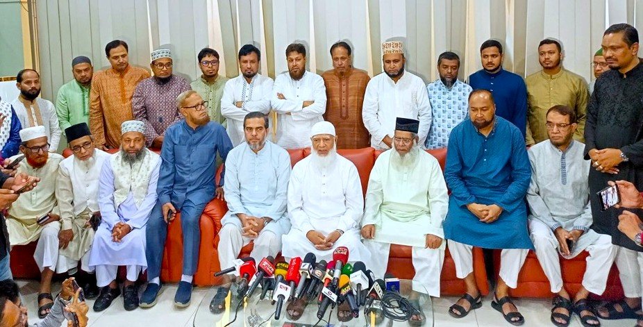 গণভোটের মাধ্যমে জুলাই সনদের আইনি ভিত্তি দিতে হবে: জামায়াত আমীর ডা. শফিকুর রহমান