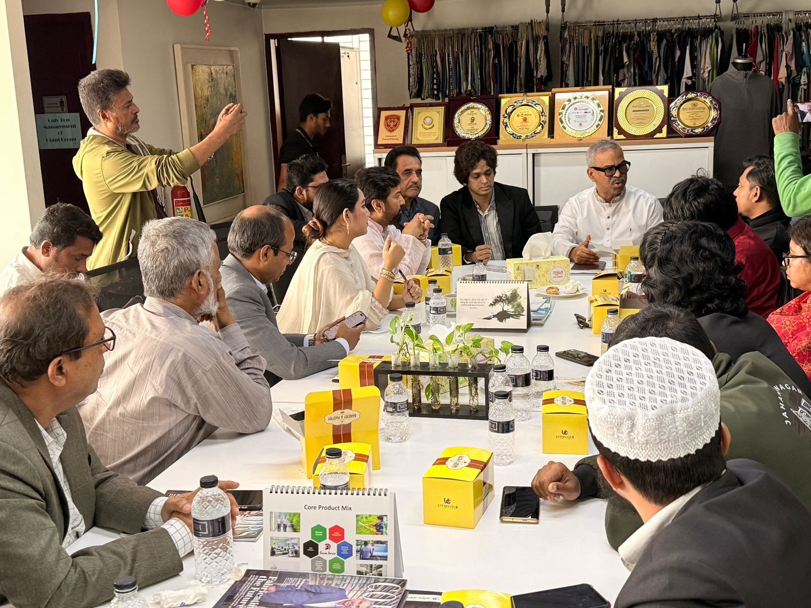 বৈষম্যবিরোধী ছাত্র আন্দোলনের প্রতিনিধি দল পোশাক শিল্প নেতাদের সাথে সংলাপে অংশগ্রহণ