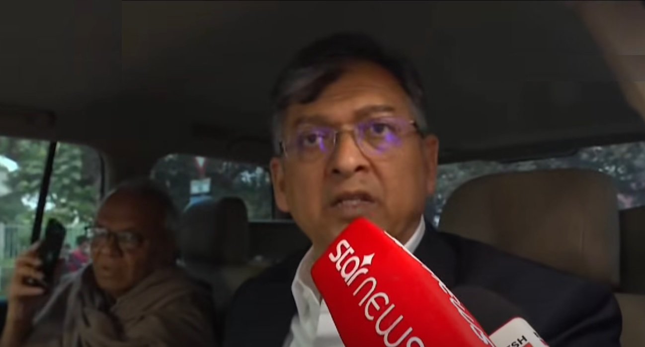ওসমান হাদির মৃত্যু নিয়ে রাজনৈতিক অপব্যবহার না করার আহ্বান: সালাহউদ্দিন আহমদ