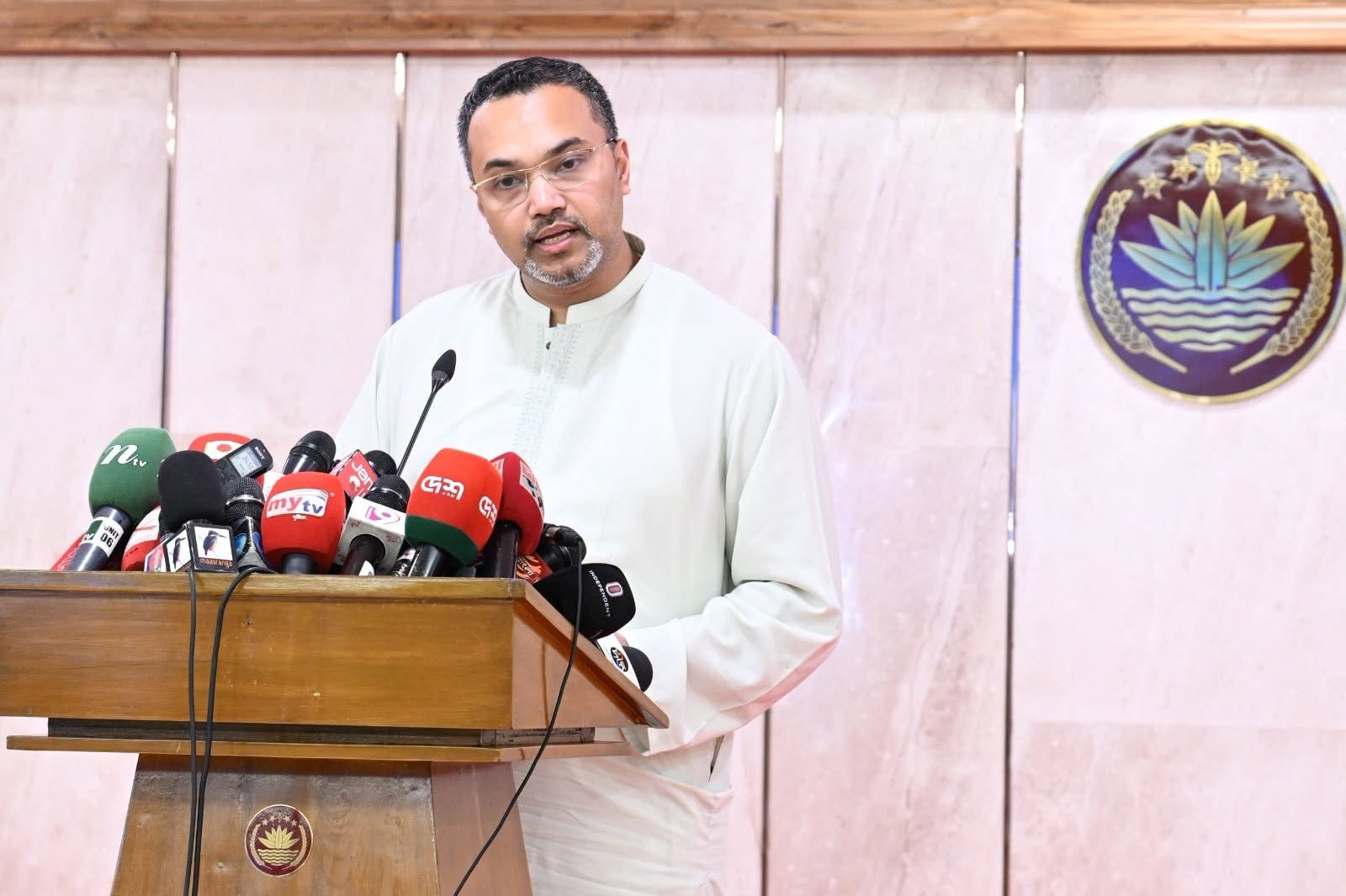 বর্তমান সরকার ২ মাসে ৬০টি পদক্ষেপ বাস্তবায়ন করেছে: মাহদী আমিন