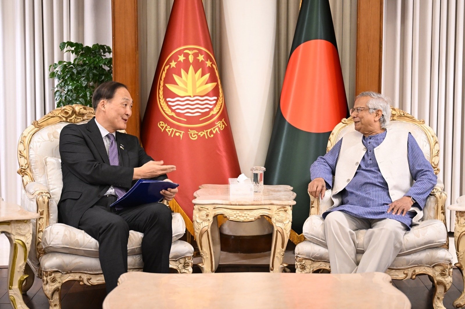 কোরিয়ায় বাংলাদেশী তরুণদের শিক্ষা, প্রশিক্ষণ এবং কর্মসংস্থানের সুযোগ বৃদ্ধির জন্য বাংলাদেশে কোরিয়ান ভাষা কর্মসূচি সম্প্রসারণের আহ্বান প্রধান উপদেষ্টার