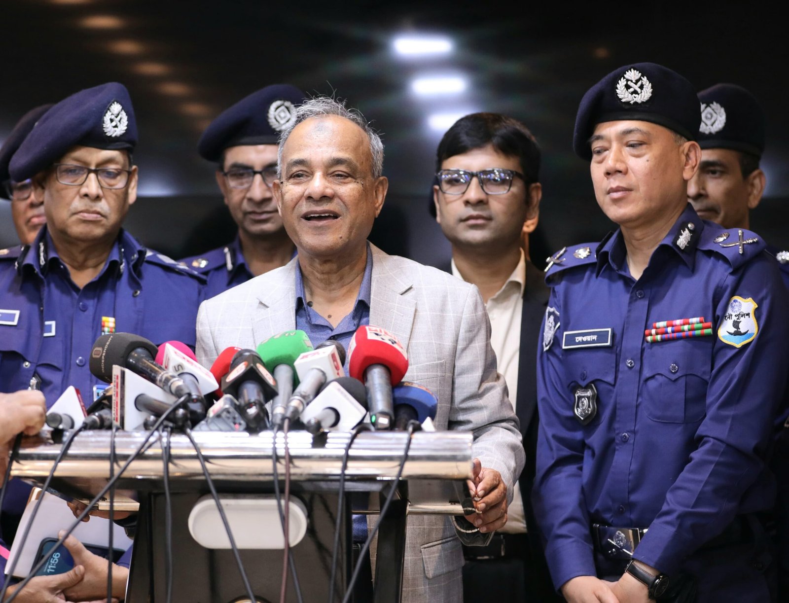 নদীমাতৃক দেশ হওয়ায় বাংলাদেশে নৌ-পুলিশের প্রয়োজনীয়তা অনেক বেশি- স্বরাষ্ট্র উপদেষ্টা