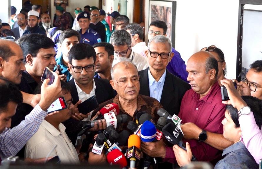 বিজয় দিবস উদযাপনে কোনো নিরাপত্তা ঝুঁকি নেই- স্বরাষ্ট্র উপদেষ্টা