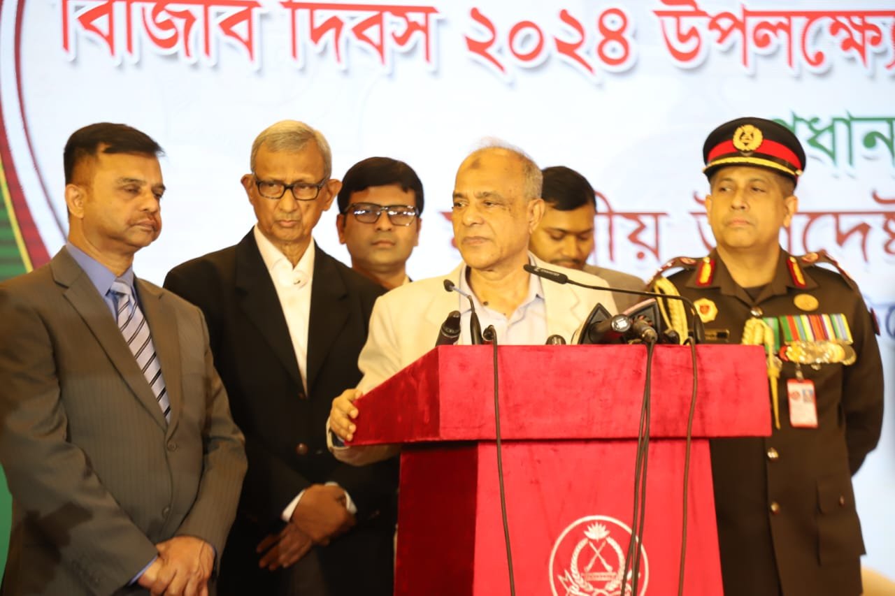 বিজিবি'কে সীমান্তের অতন্দ্র প্রহরী হিসেবে দায়িত্ব পালনের আহ্বান স্বরাষ্ট্র উপদেষ্টার