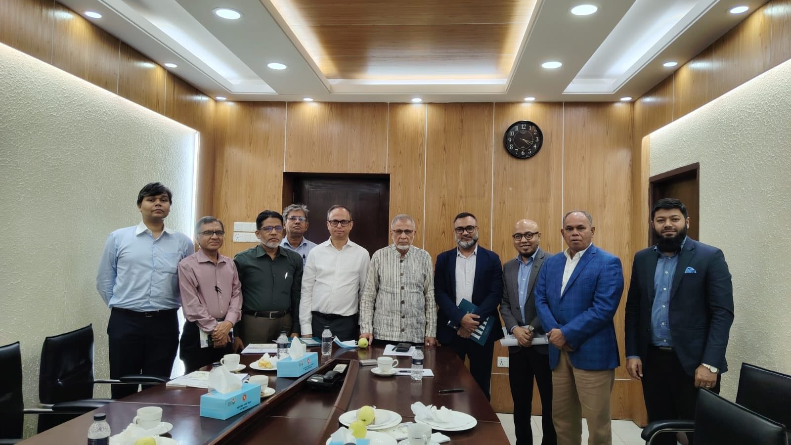 প্রধান উপদেষ্টার বিশেষ সহকারী ড. আনিসুজ্জামান চৌধুরীর সঙ্গে বিজিএমইএ সভাপতির সাক্ষাৎ