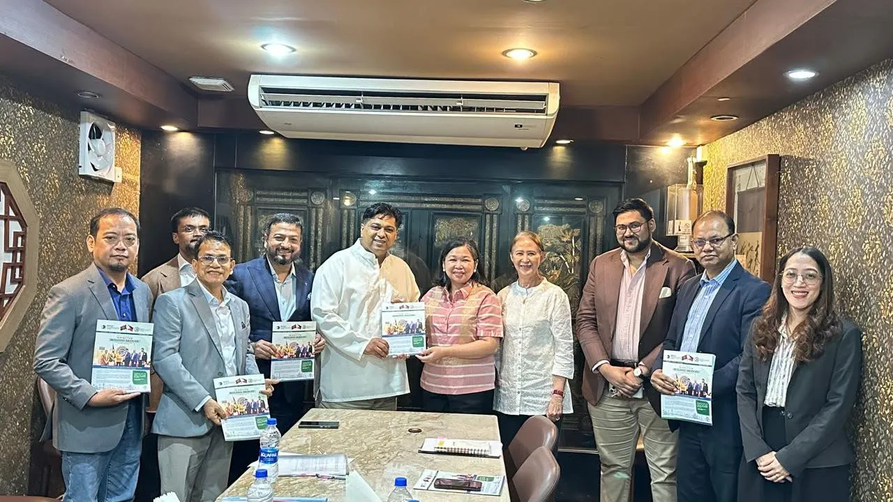 ফিলিপাইনের রাষ্ট্রদূতকে BPCCI-এর পরিচালনা পর্ষদের ৪র্থ সভায় সংগঠনের হাফ-ইয়ারলি নিউজলেটার হস্তান্তর করলো BPCCI