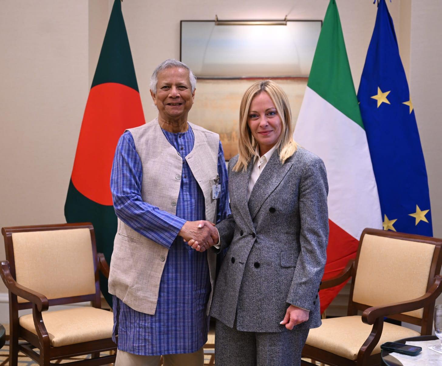 প্রধান উপদেষ্টার সঙ্গে ইতালির প্রধানমন্ত্রী জর্জিয়া মেলোনির বৈঠক অনুষ্ঠিত