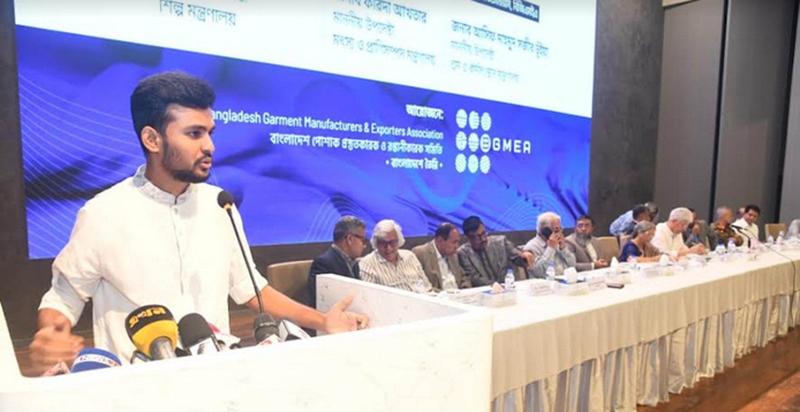 শ্রমিকদের কল্যাণে সব ধরনের পদক্ষেপ নেব : শ্রম উপদেষ্টা আসিফ মাহমুদ।