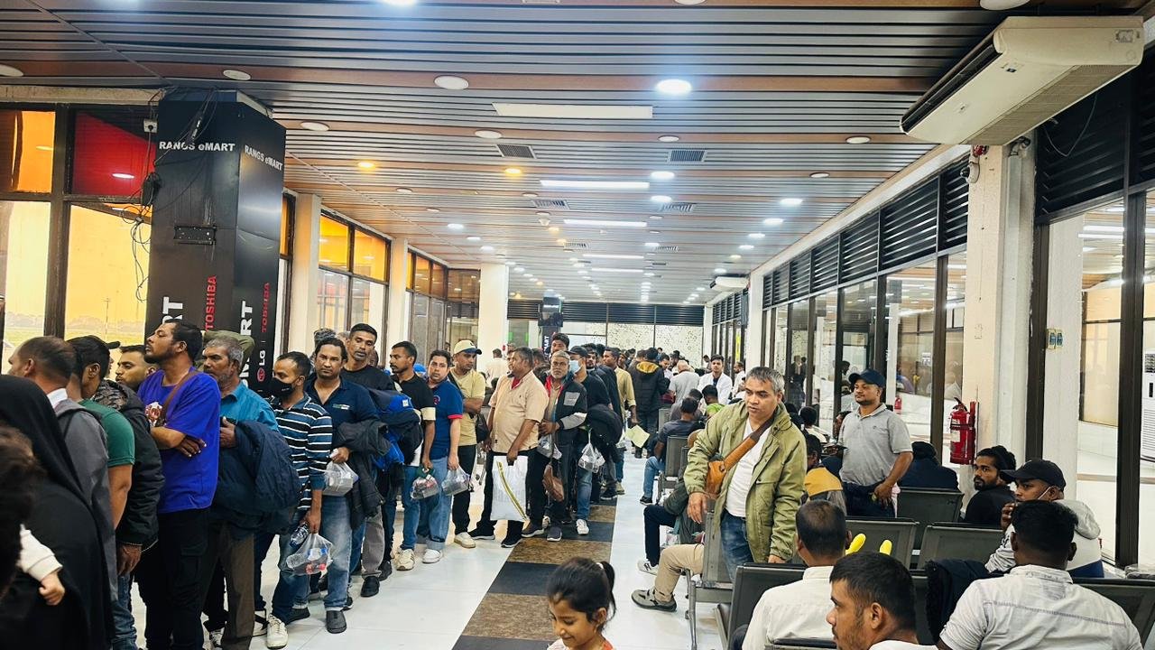 লিবিয়া থেকে ফিরলেন আরও ৩০৯ বাংলাদেশি