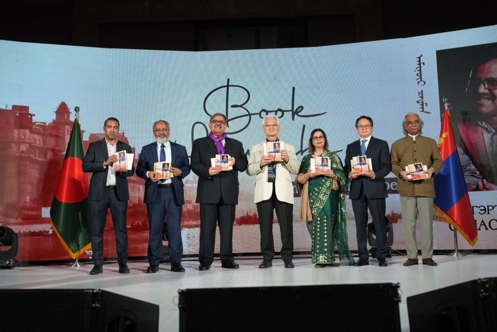 ঢাকায় মঙ্গোলিয়ার বিশেষ সাংস্কৃতিক সন্ধ্যায় অংশগ্রহণ করলেন বাফুফে সভাপতি তাবিথ আউয়াল