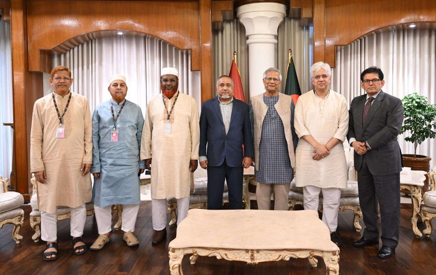 জামায়াতে ইসলামীর নেতারা প্রধান উপদেষ্টার সাথে সাক্ষাৎ করেছেন
