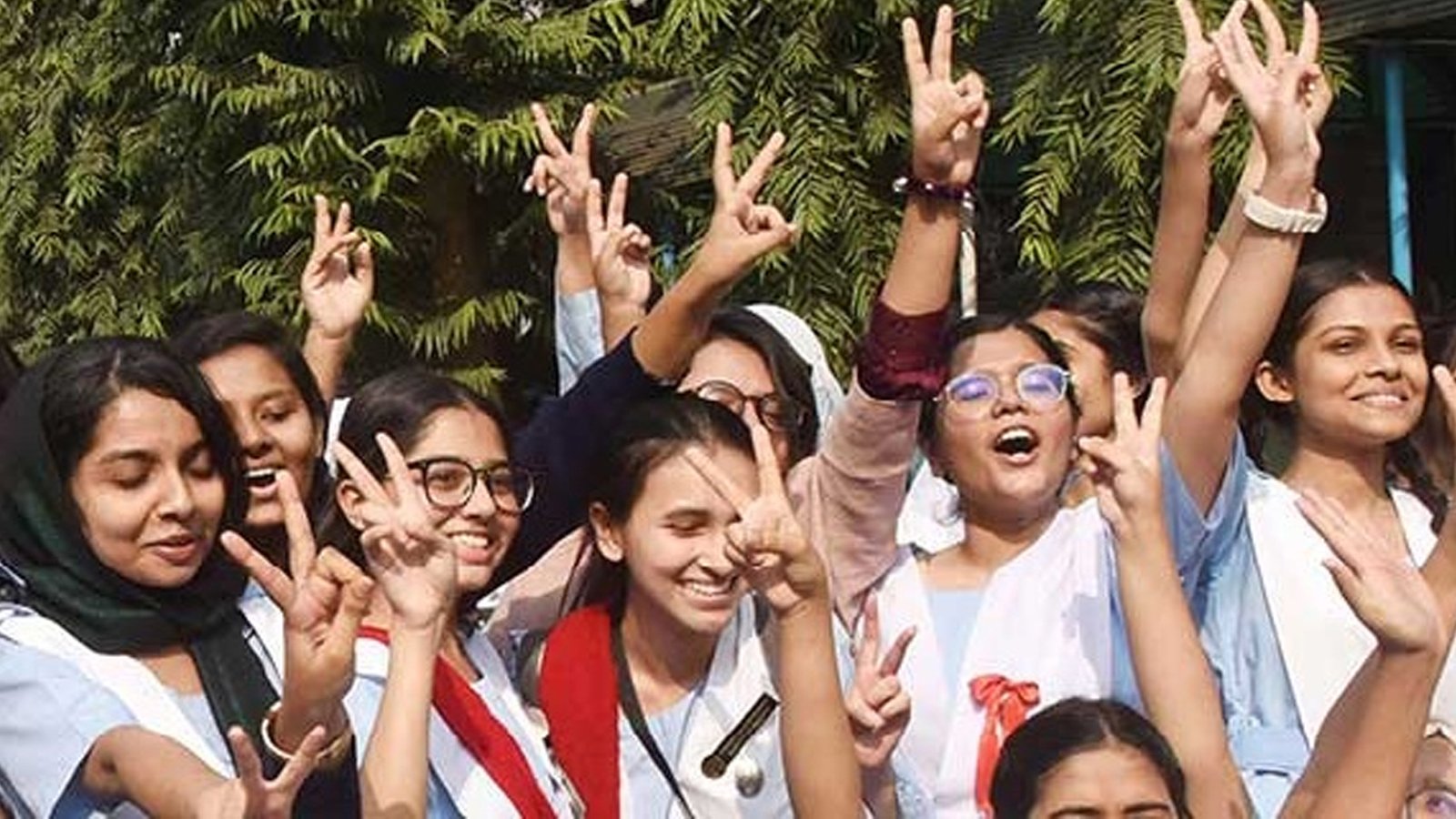 প্রকাশিত হলো এইচএসসি পরীক্ষার ফল, পাসের হার ৫৮ দশমিক ৮৩ শতাংশ