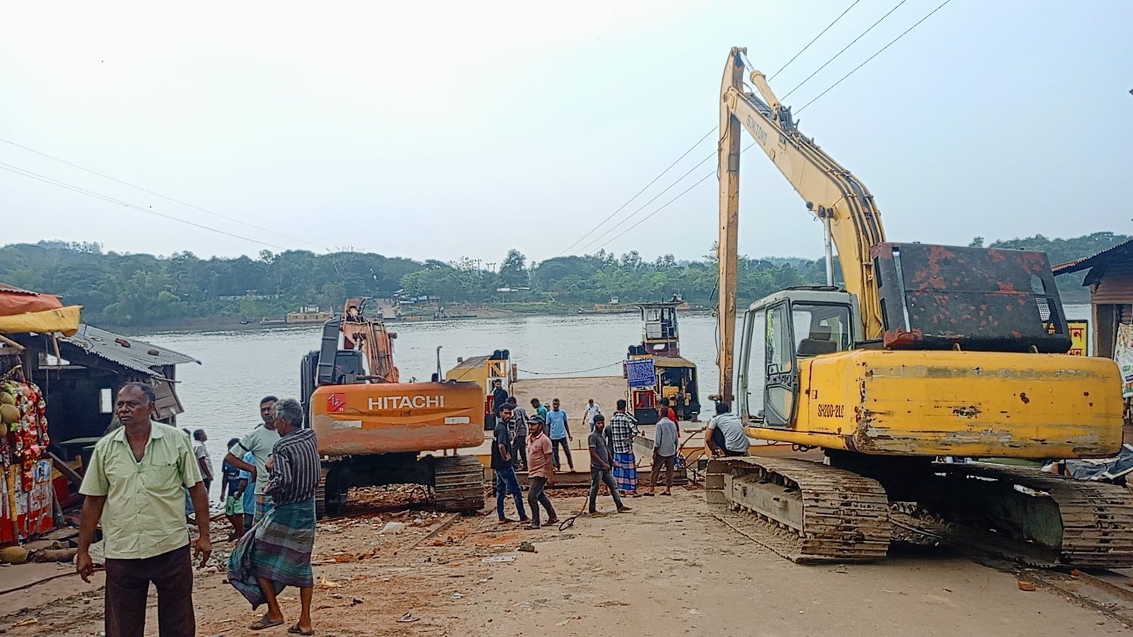 কাপ্তাই কর্ণফুলি নদীতে ড্রেজিংয়ের জন্য বন্ধ হলো চন্দ্রঘোনা-রাইখালী নৌ রুটে ফেরি চলাচল