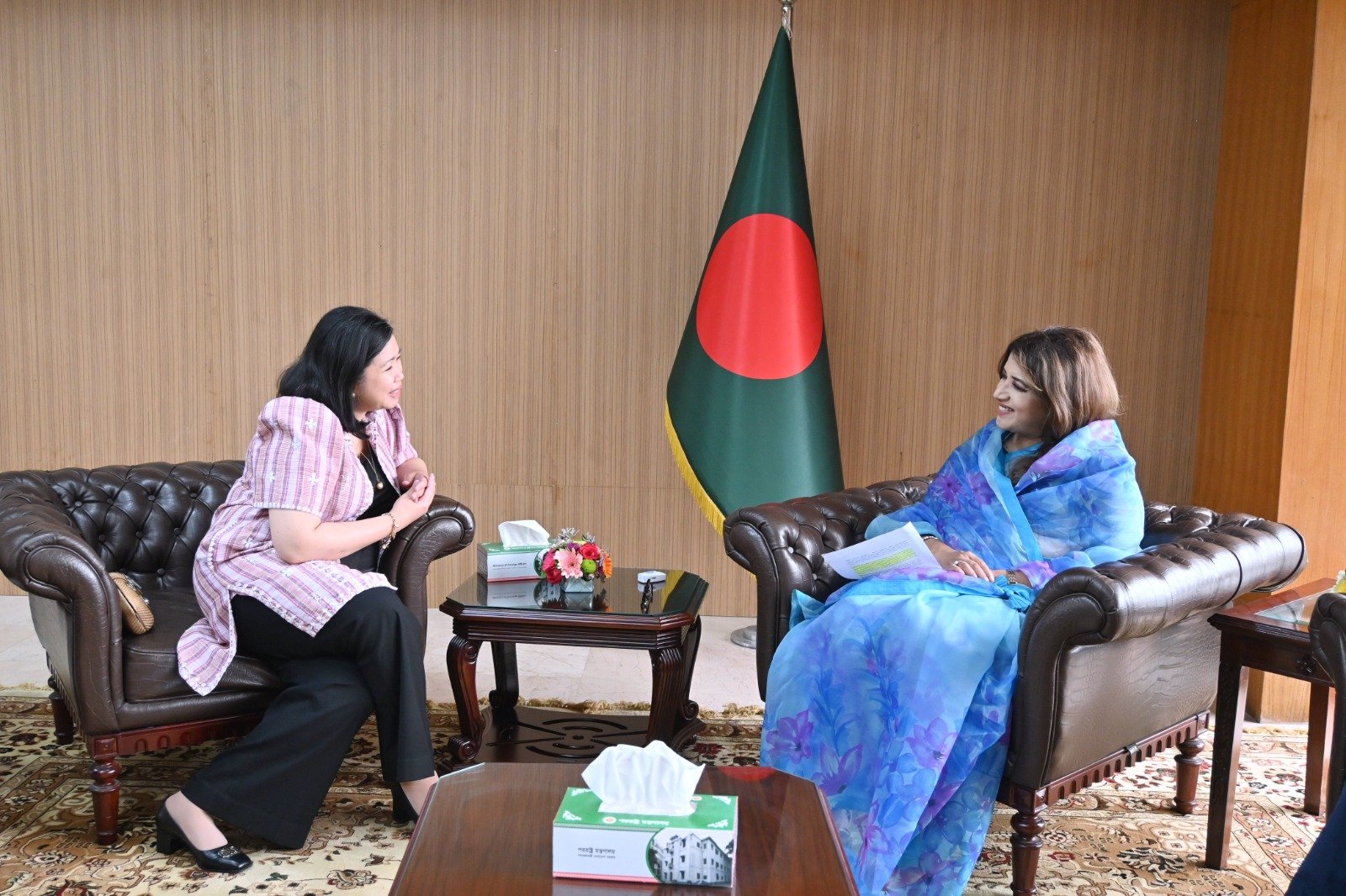 বাংলাদেশের সাথে দক্ষ জনশক্তি, বাণিজ্য ও বিনিয়োগে সহযোগিতা বাড়াতে আগ্রহী ফিলিপাইন