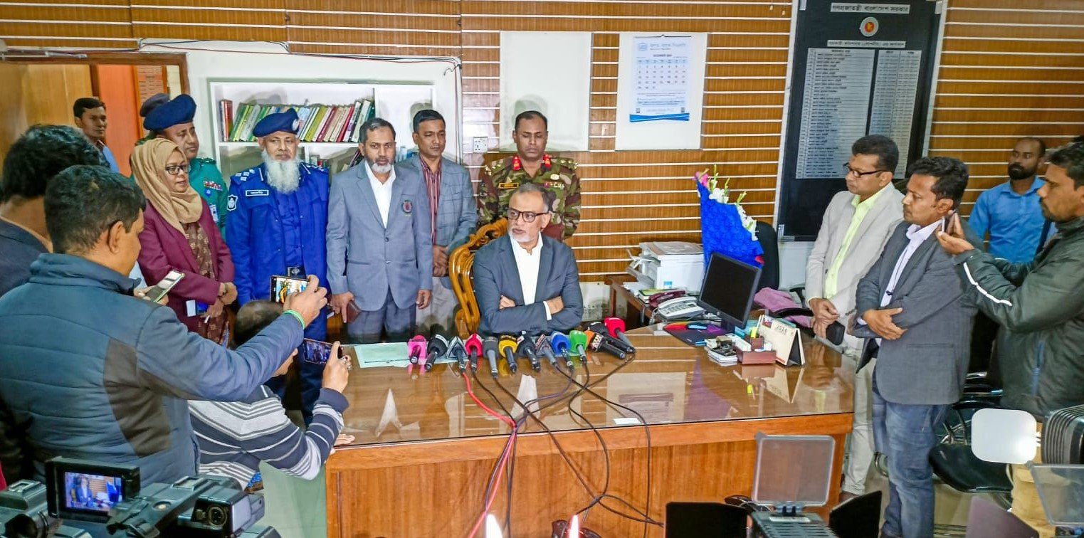 আমাদের টার্গেট হচ্ছে প্রান্তিক জনগোষ্ঠীর কাছে কিছুটা স্বস্তি পৌঁছে দেয়া: বাণিজ্য উপদেষ্টা