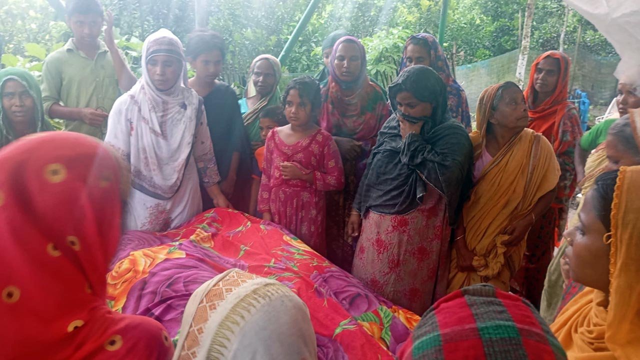 ঠাকুরগাঁওয়ে বজ্রপাতে মা-মেয়েসহ ৩ জনের মৃত্যু