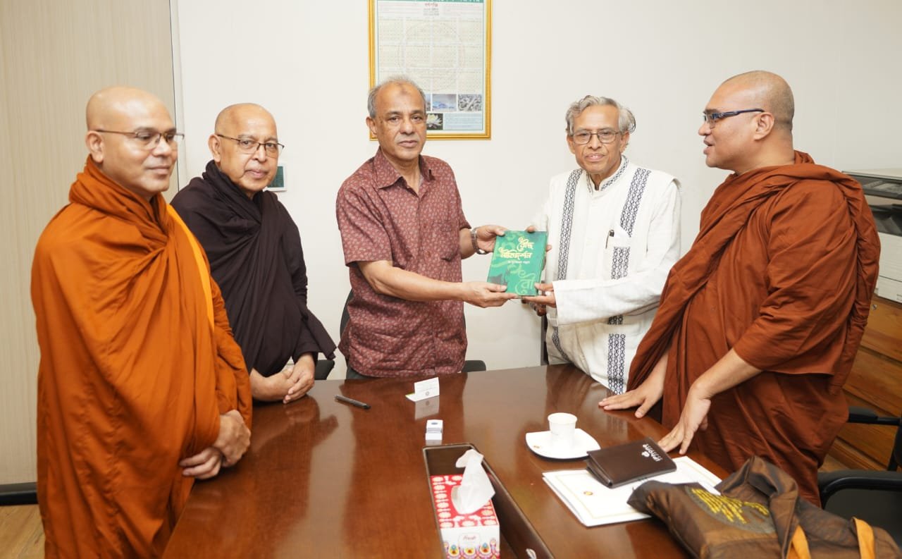 প্রবারণা পূর্ণিমা আনন্দঘন পরিবেশে উদযাপন করবেন বৌদ্ধ ধর্মাবলম্বীরা- স্বরাষ্ট্র উপদেষ্টা
