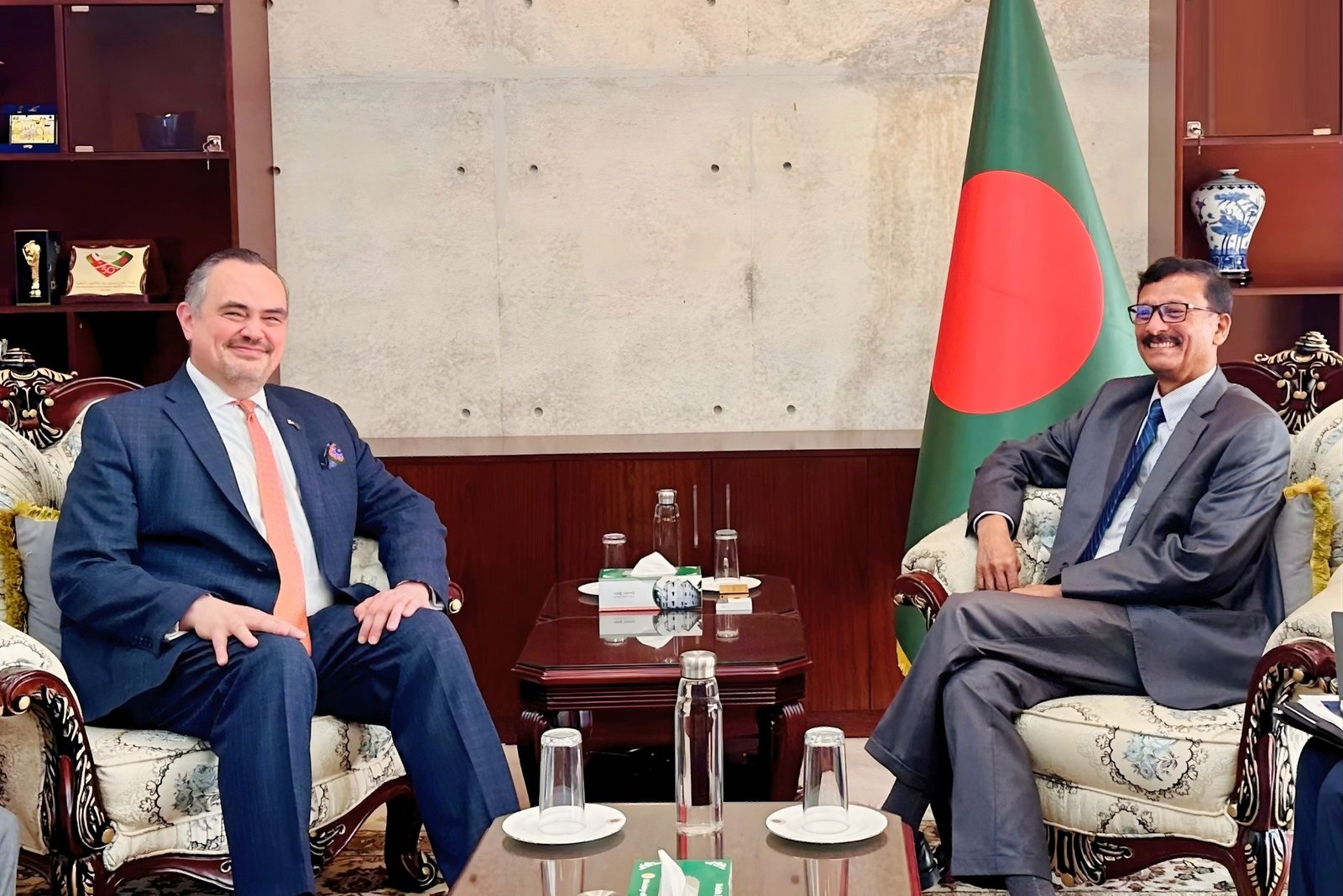 পররাষ্ট্র উপদেষ্টার সঙ্গে একটি চমৎকার ও ফলপ্রসূ বৈঠক হয়েছে: মার্কিন রাষ্ট্রদূত ব্রেন্ট ক্রিস্টেনসেন