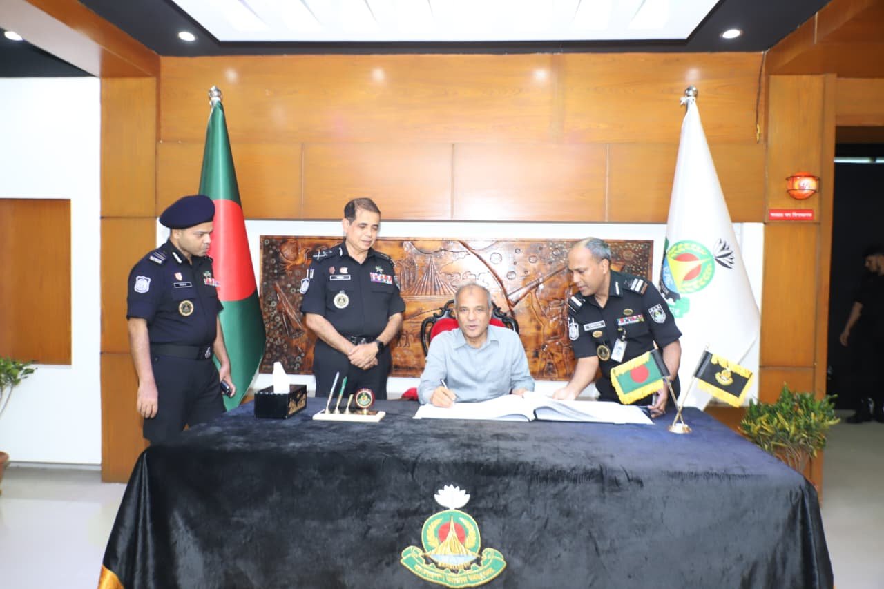 জুলাই বিপ্লব পরবর্তীতে র্যাবের কার্যক্রম প্রশংসিত হয়েছে- স্বরাষ্ট্র উপদেষ্টা