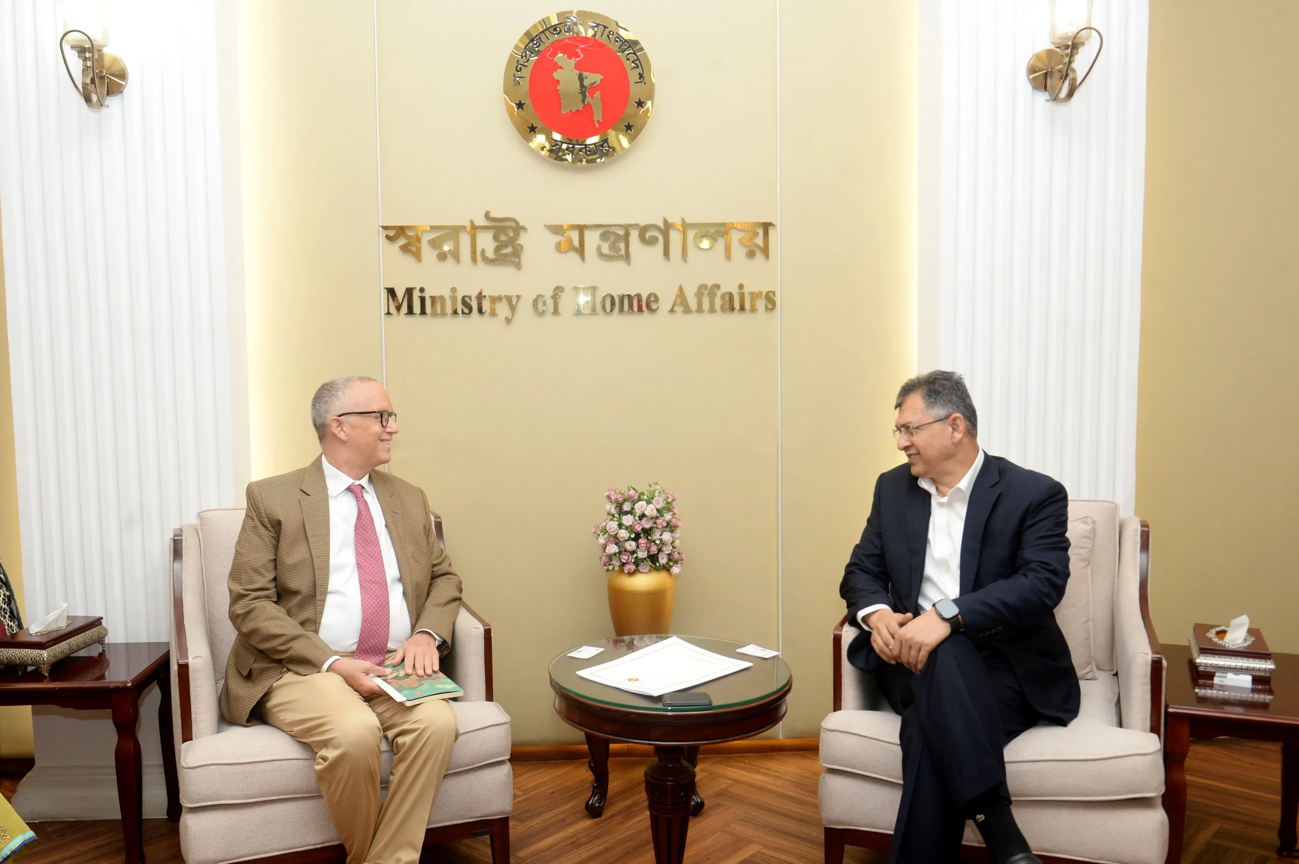 ডিজিটাল স্পেসে শালীনতা ও নিরাপত্তা নিশ্চিত করতে কাজ করছে সরকার: স্বরাষ্ট্রমন্ত্রী