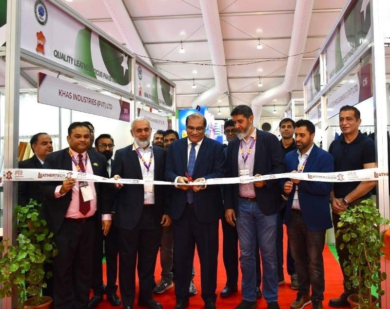 লেদারটেক বাংলাদেশ ২০২৫-এ পাকিস্তান প্যাভিলিয়ন উদ্বোধন করলেন হাইকমিশনার ইমরান হায়েদার