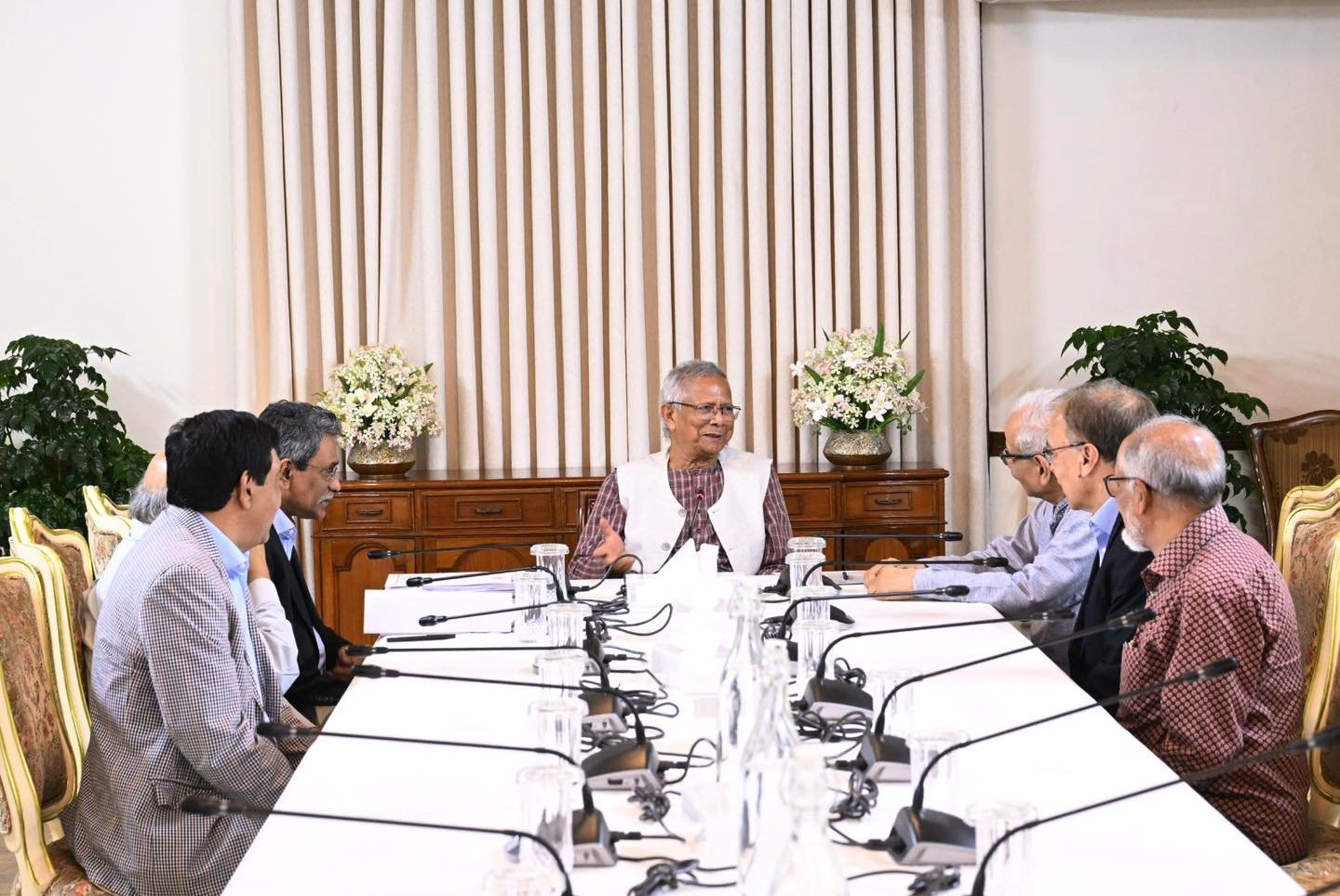 জুনের প্রথম সপ্তাহে রাজনৈতিক দলগুলোর সঙ্গে ঐকমত্য কমিশনের দ্বিতীয় দফায় আলোচনা শুরু
