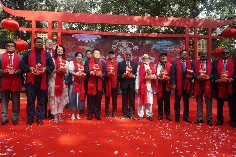 বাংলাদেশে অবস্থিত চীনা দূতাবাসে বর্ণাঢ্য 'শুভ নববর্ষ উৎসব' মেলা উদযাপন
