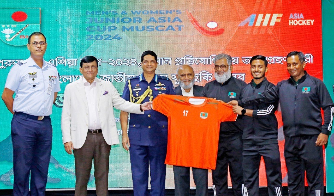 হকি জুনিয়র বিশ্বকাপে সুযোগ পাওয়ায় হকি দলকে বাংলাদেশ হকি ফেডারেশন এর সভাপতি ও বাংলাদেশ বিমান বাহিনী প্রধান এর অভিনন্দন