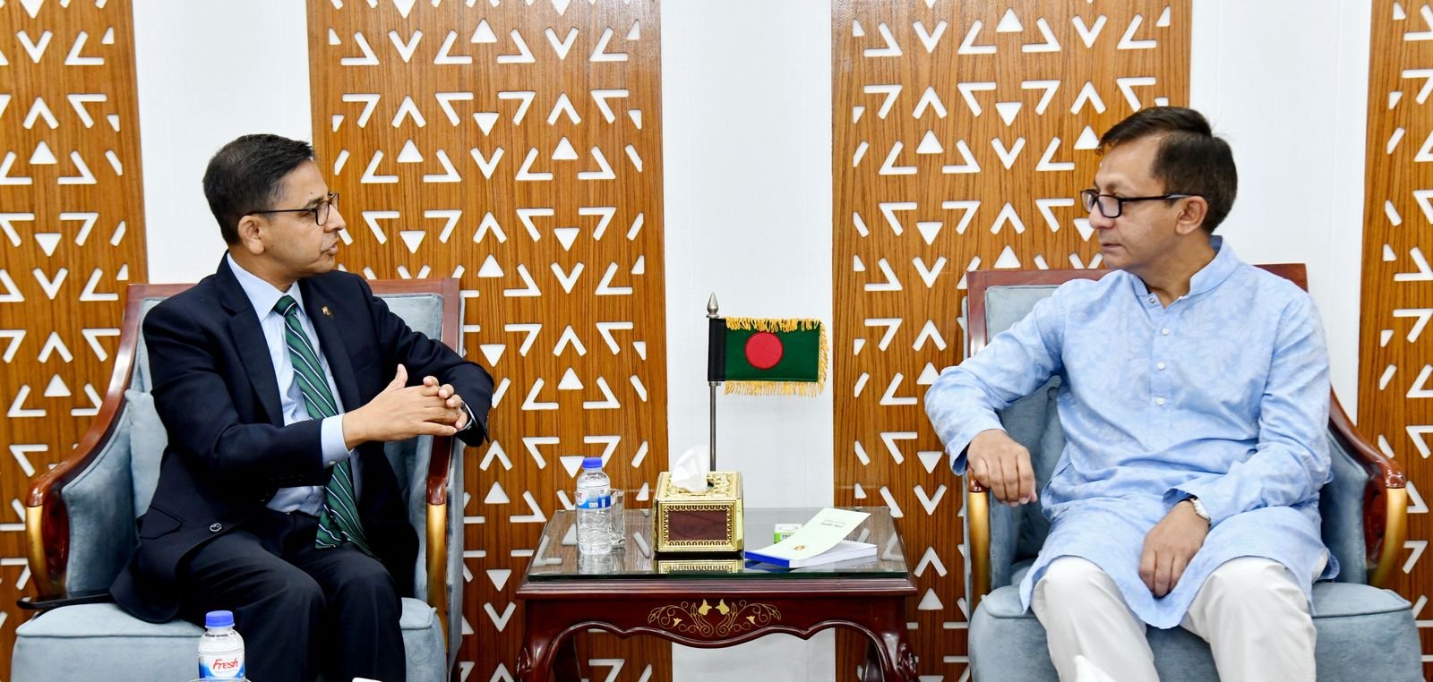 বাংলাদেশের সাথে দ্বিপাক্ষিক অর্থনৈতিক সহযোগিতা সম্প্রসারণে আশাবাদ ব্যক্ত করলো ভারত