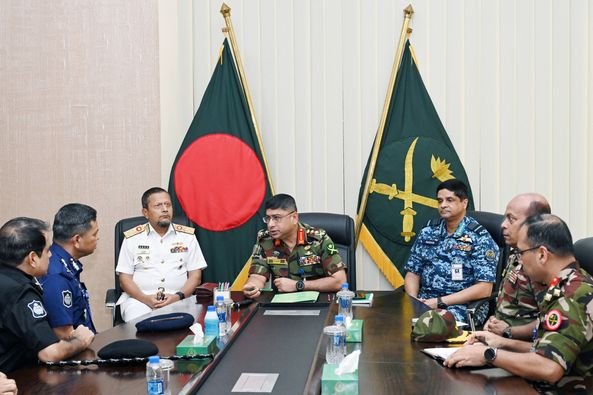 দেশব্যাপী অরাজকতা, অগ্নি সংযোগ ও ধ্বংসাত্মক কার্যক্রম বন্ধে কঠোর ব্যবস্থা গ্রহণের সিদ্ধান্ত