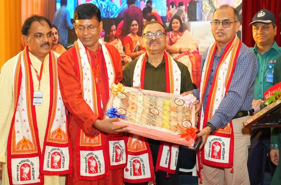বনানী ও বসুন্ধরায় পূজা মণ্ডপ পরিদর্শন করলেন ডিএমপি কমিশনার শেখ মোঃ সাজ্জাত আলী এনডিসি