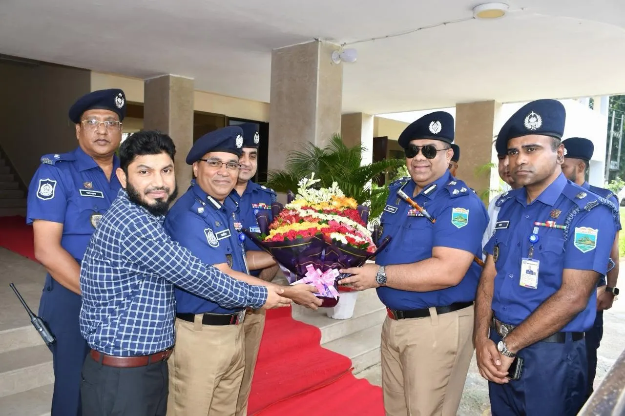 ডিআইজি, রাজশাহী রেঞ্জ মহোদয়ের নওগাঁ জেলা সফর ও বিশেষ কল্যাণ সভা অনুষ্ঠিত