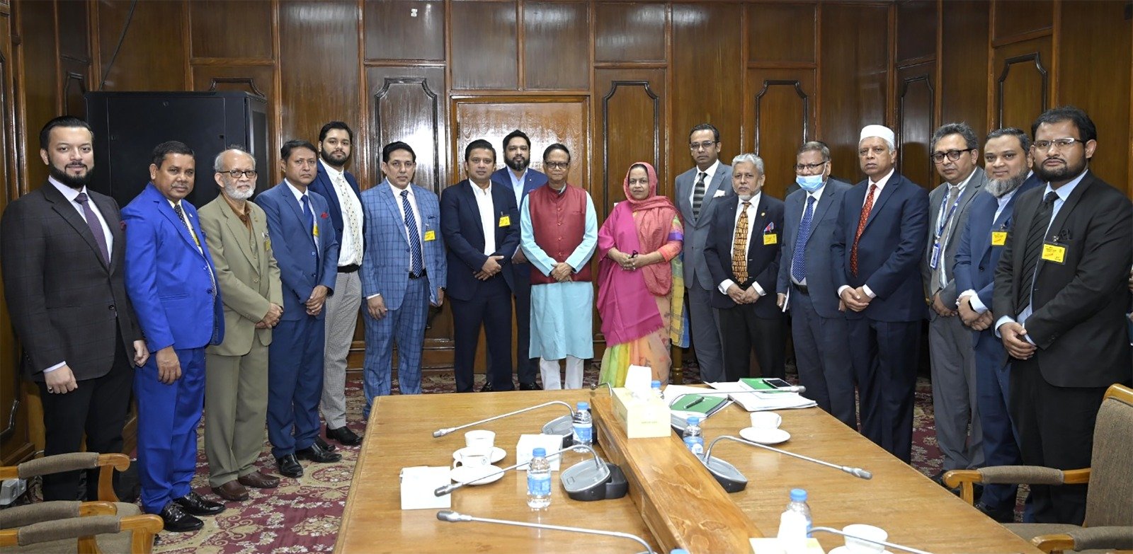 বাংলাদেশ ব্যাংকের গভর্নরের সাথে ডিসিসিআই বোর্ড পরিচালকদের সাক্ষাৎ