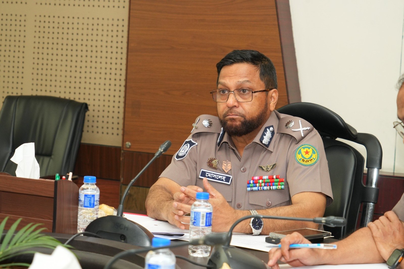 পশুর হাটে অনিয়ম করলে ইজারাদারের বিরুদ্ধে কঠোর ব্যবস্থা: ডিএমপি কমিশনার