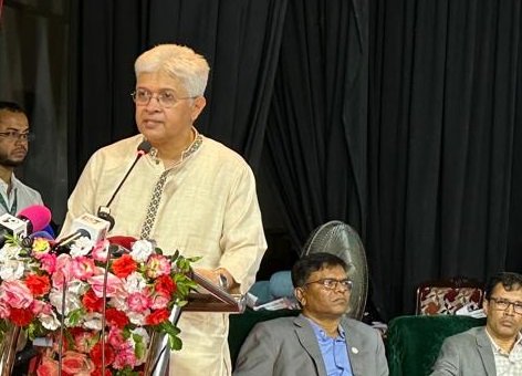 "চট্রগ্রাম বার ন্যায় ও মানবাধিকারের পক্ষে থেকে দেশে ন্যায় বিচার প্রতিষ্ঠায় ভূমিকা রাখবে" শিল্প উপদেষ্টা