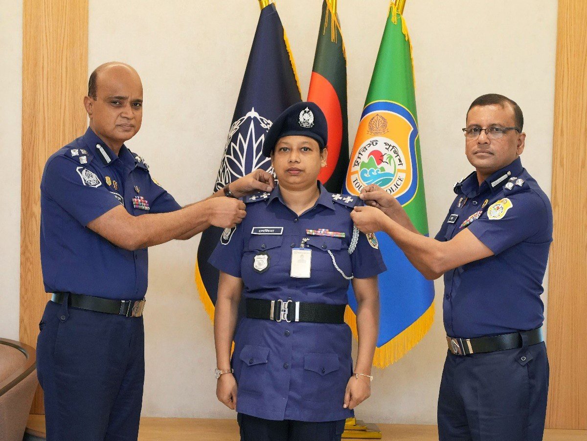 ট্যুরিস্ট পুলিশের সেলিনা আক্তার উপপরিদর্শক পদে পদোন্নতি লাভ করলেন