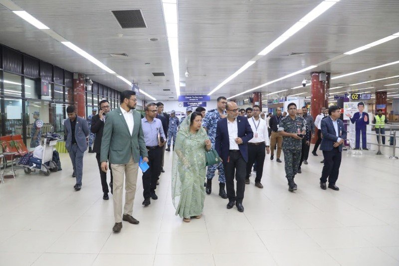 বিমানবন্দর পরিদর্শন করলেন বেসামরিক বিমান পরিবহন ও পর্যটন মন্ত্রী